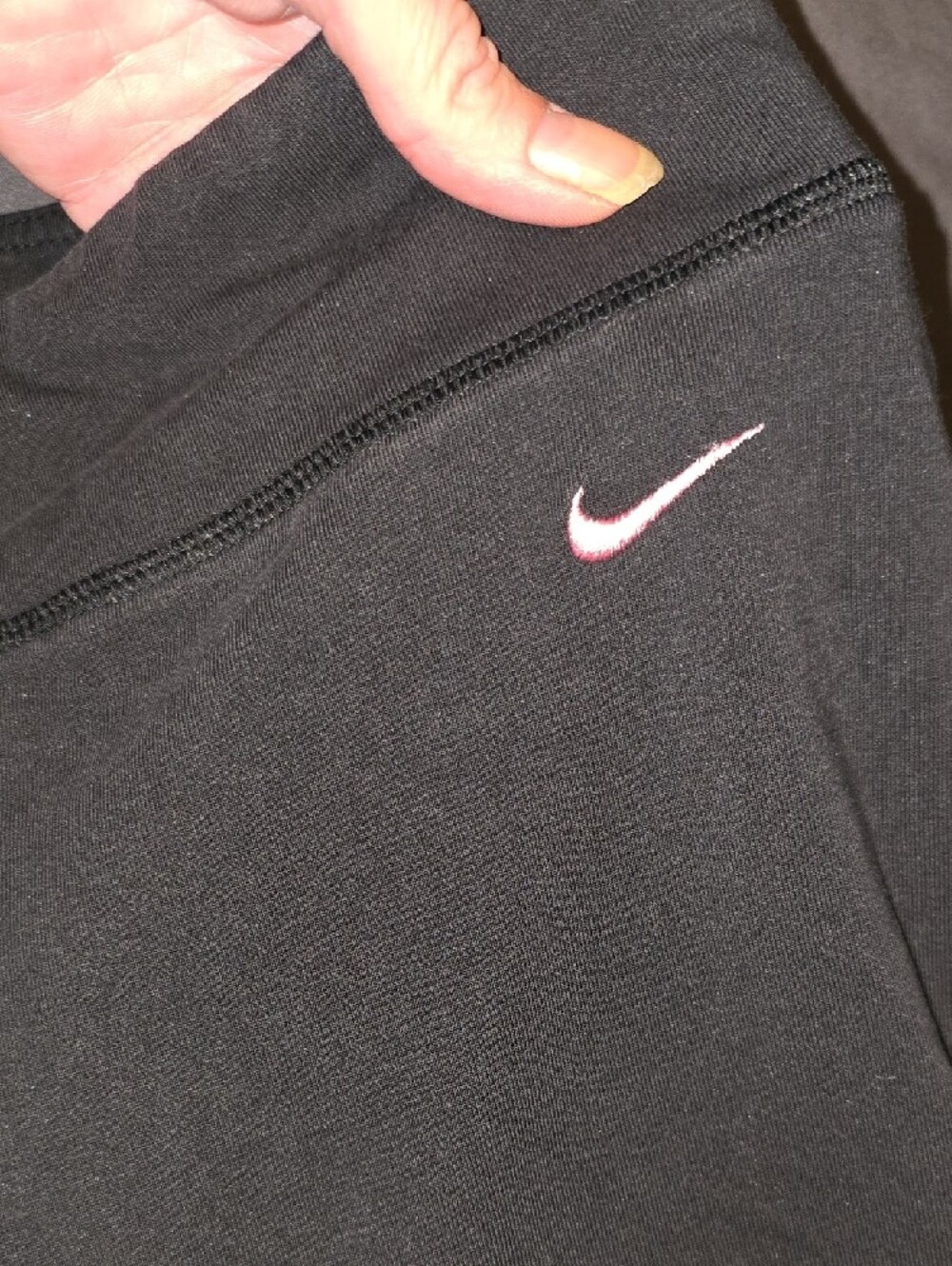 Nike Black Wide-Leg Capris with Pink Swoosh - Picture 4 of 9